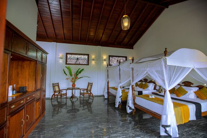 Niyagama House