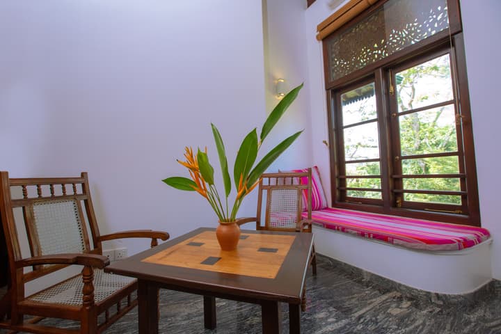 Niyagama House