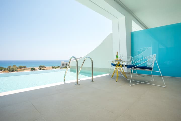 Lindos White Hotel & Suites