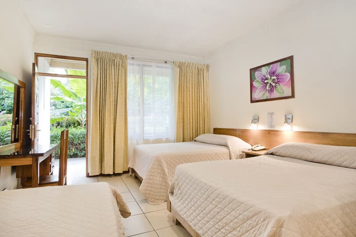 Hotel Boyeros
