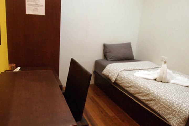 Sunny Hostel Phuket