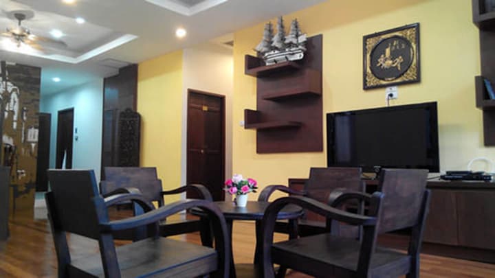 Sunny Hostel Phuket