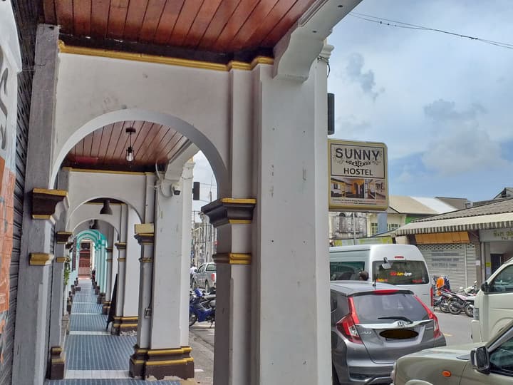 Sunny Hostel Phuket