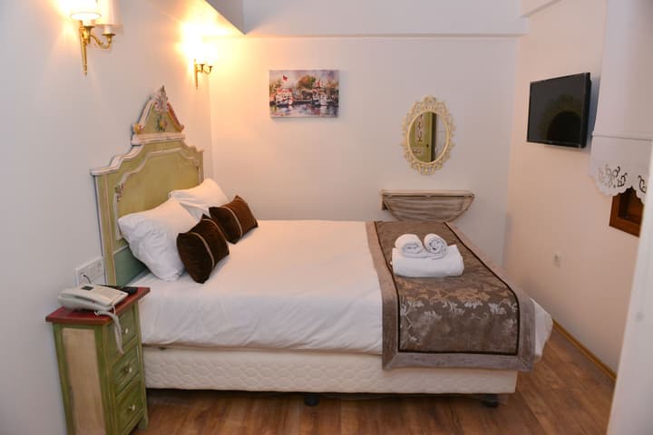 Oriella Hotel
