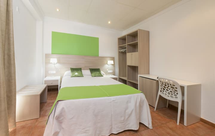 Hostal Residencia Adelino