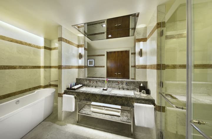 Conrad Jabal Omar Makkah
