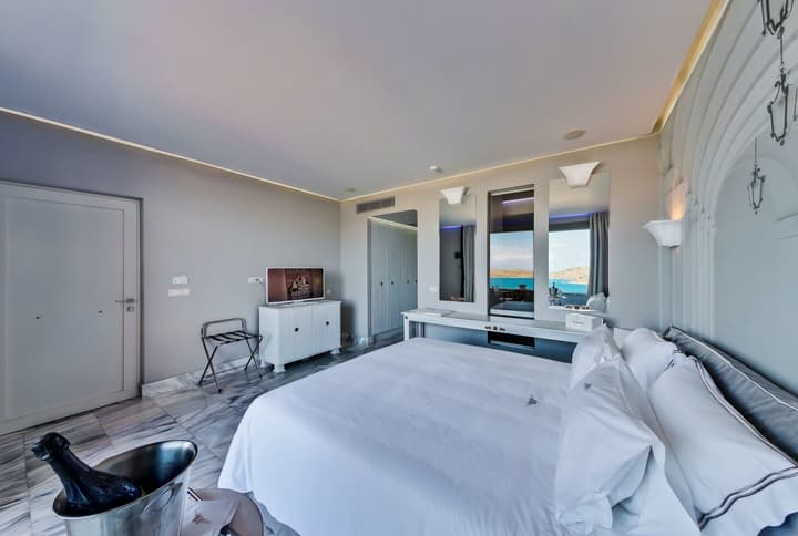 Royal Marmin Bay Boutique & Art Hotel - Adults Only
