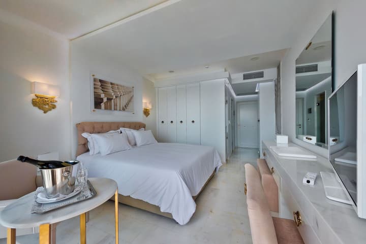 Royal Marmin Bay Boutique & Art Hotel - Adults Only