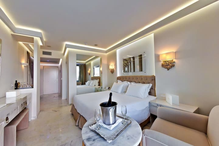 Royal Marmin Bay Boutique & Art Hotel - Adults Only