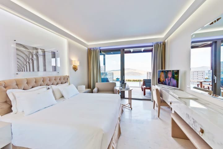 Royal Marmin Bay Boutique & Art Hotel - Adults Only