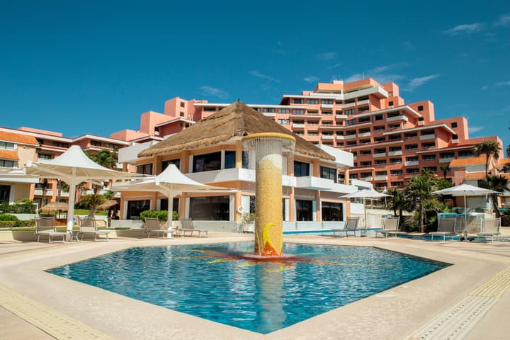 Family Villas By Wyndham Grand Cancún All Inclusive