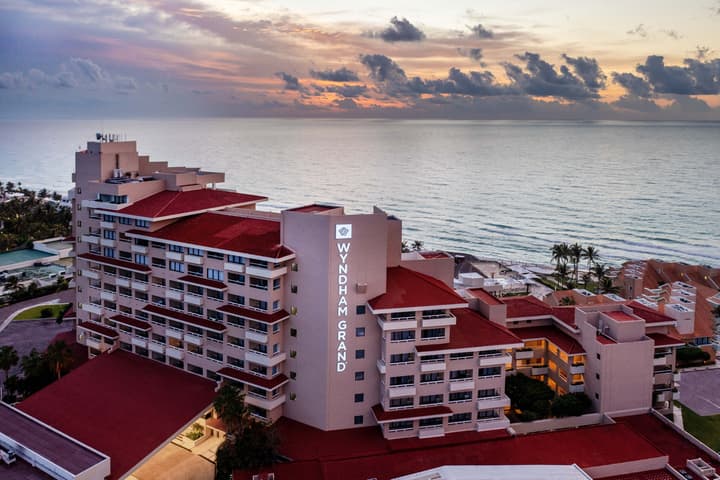 Family Villas By Wyndham Grand Cancún All Inclusive