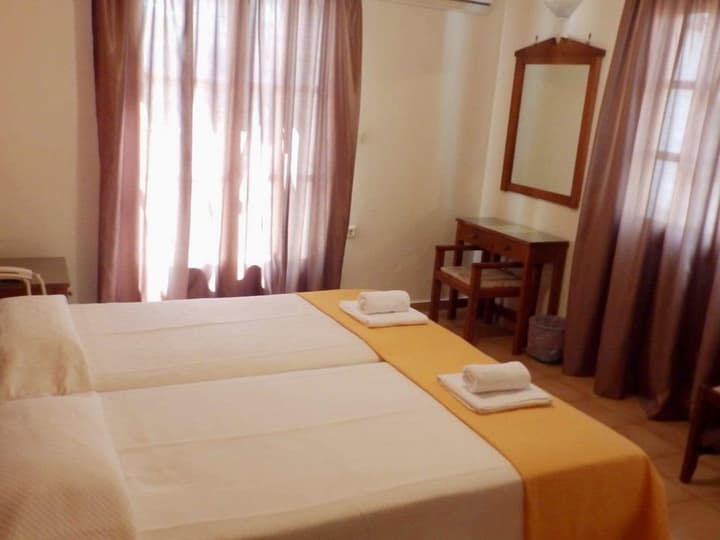 Alexandra Hotel