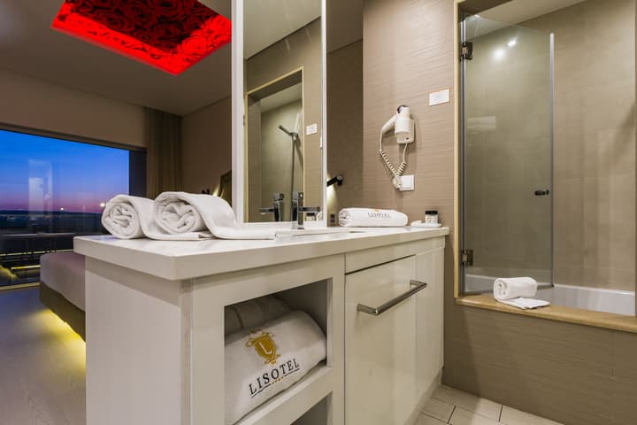 Lisotel