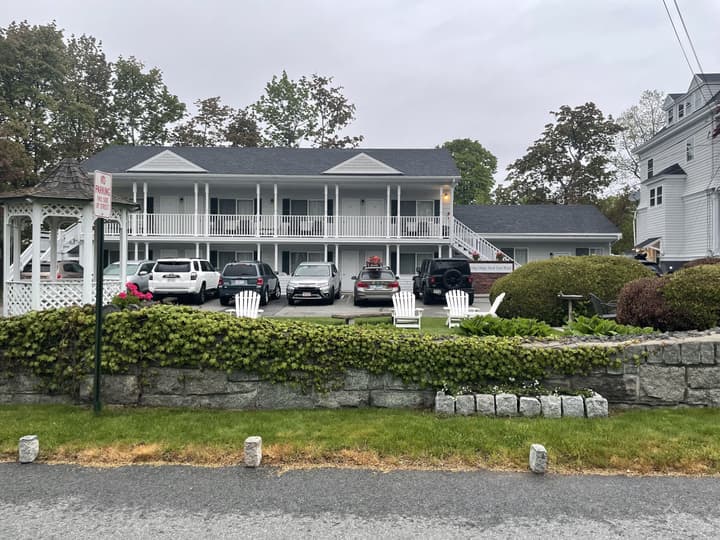 Moseley Cottage Inn & Town Motel