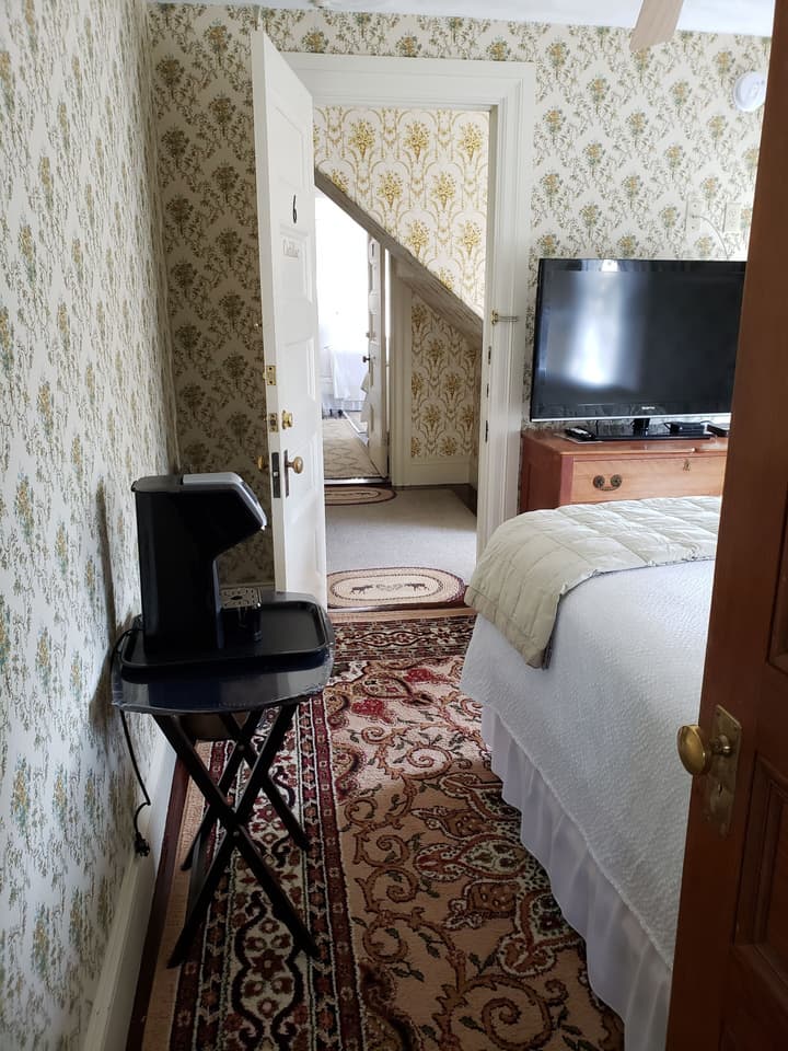 Moseley Cottage Inn & Town Motel