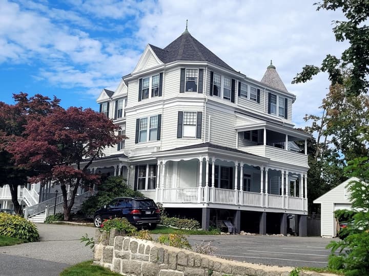 Moseley Cottage Inn & Town Motel