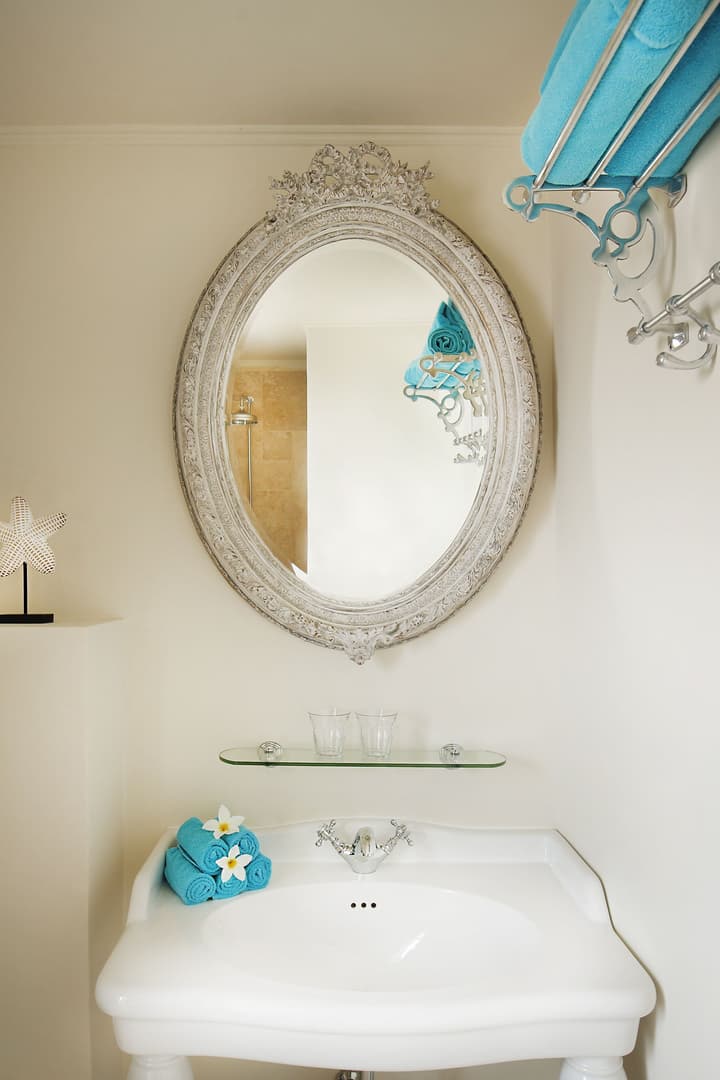 Ocean Breeze Boutique Hotel & Marina