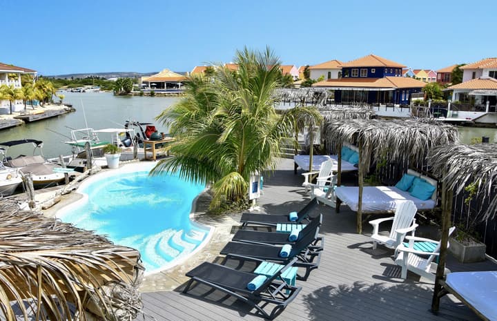 Ocean Breeze Boutique Hotel & Marina