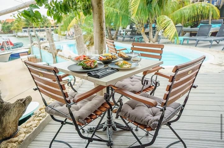 Ocean Breeze Boutique Hotel & Marina