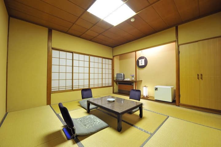 Nakayasu Ryokan