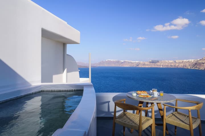 Neptune Luxury Spa Suites