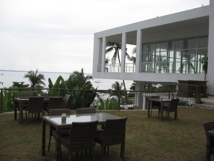 Chateau By The Sea