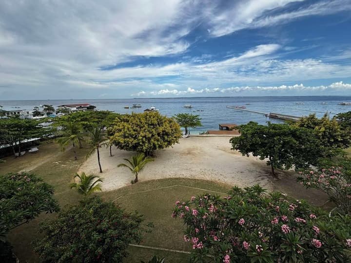 Chateau By The Sea
