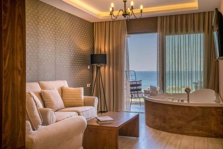 Elegance Luxury Executive Suites - Adults Only