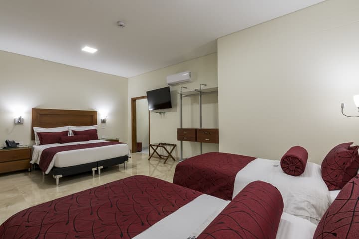 Hotel Dorado La 70