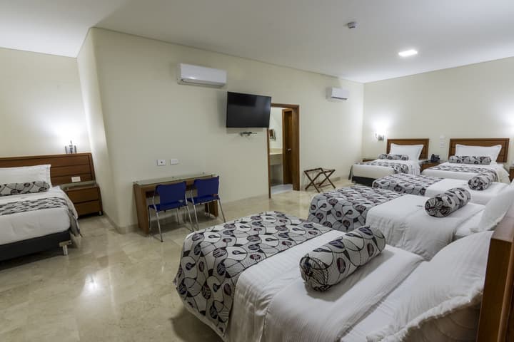Hotel Dorado La 70