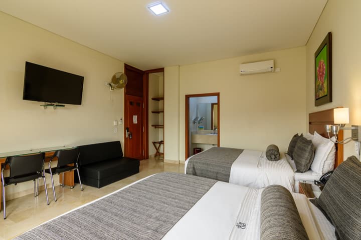 Hotel Dorado La 70