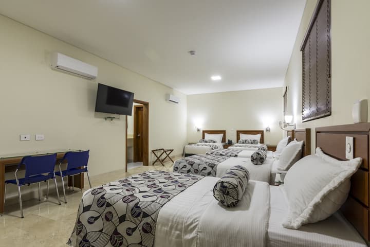 Hotel Dorado La 70