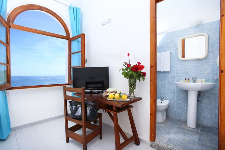Meli Hotel
