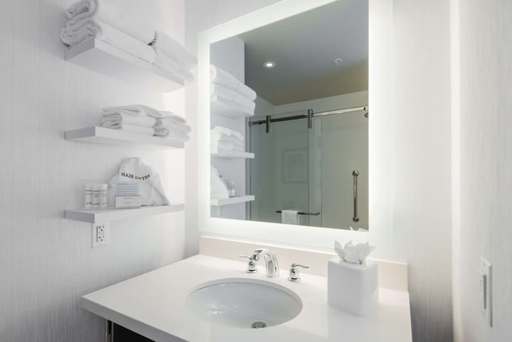 Hampton Inn & Suites Washington DC-Navy Yard