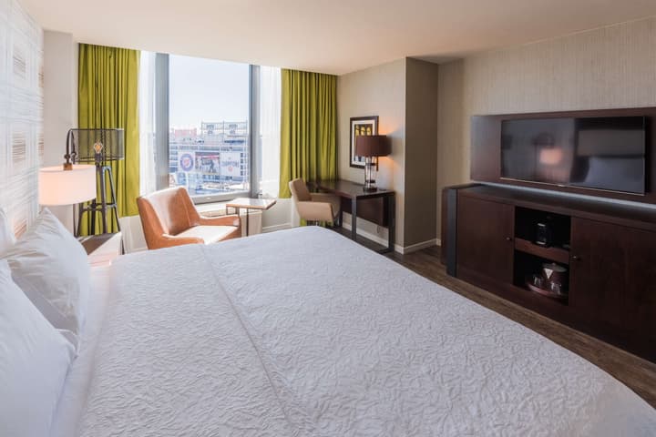 Hampton Inn & Suites Washington DC-Navy Yard
