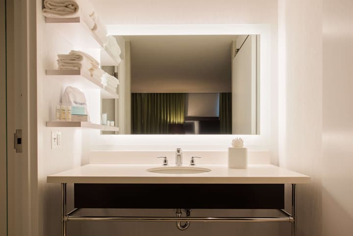 Hampton Inn & Suites Washington DC-Navy Yard