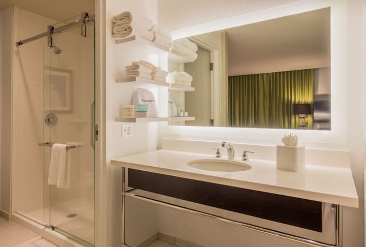 Hampton Inn & Suites Washington DC-Navy Yard