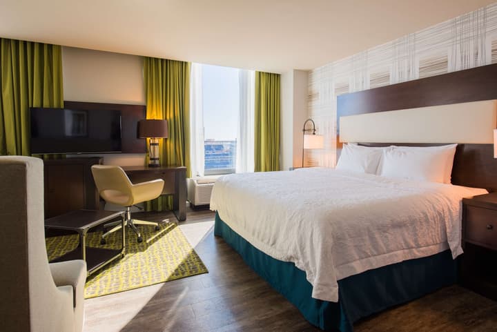 Hampton Inn & Suites Washington DC-Navy Yard