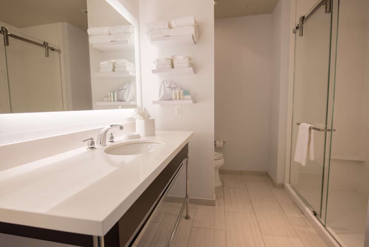 Hampton Inn & Suites Washington DC-Navy Yard