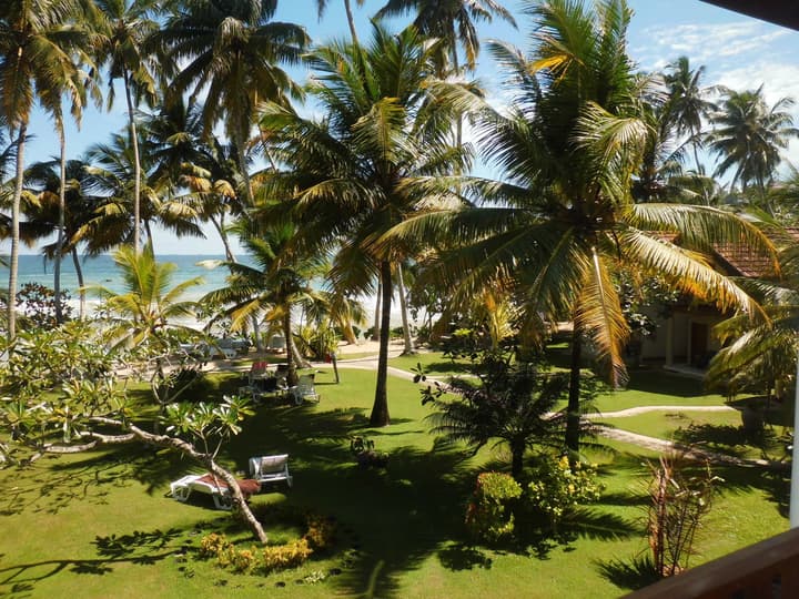 Paradise Beach Club