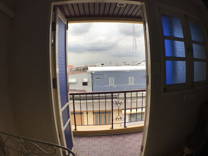 Roof View Place