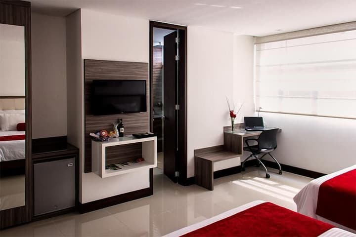 Loyds Hotel