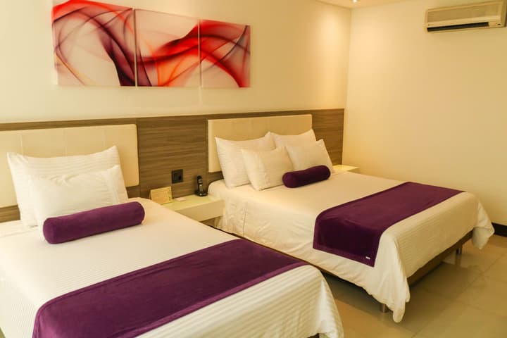 Loyds Hotel