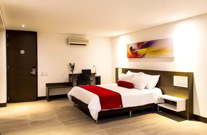 Loyds Hotel