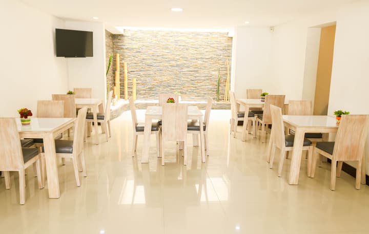 Loyds Hotel