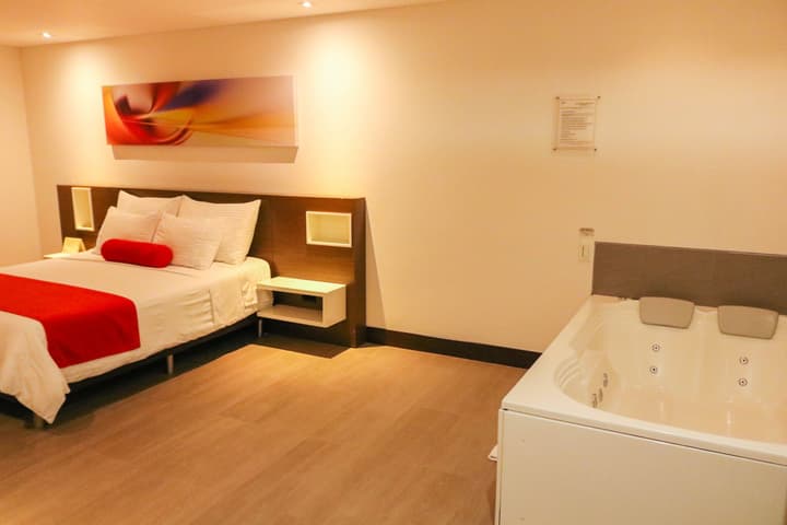 Loyds Hotel
