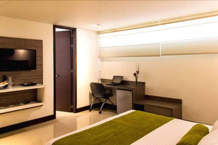 Loyds Hotel