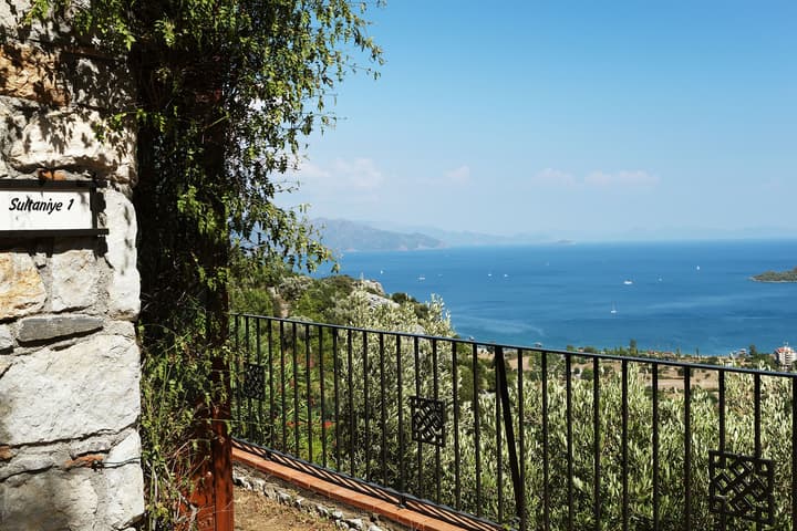 Dionysos Hotel