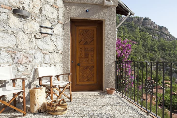 Dionysos Hotel